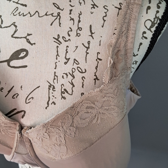 Olga Cloud 9 Lace Underwire Contour Bra 44C Toasted Almond - Picture 3 of 7